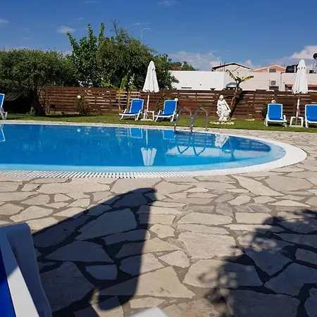 Dora's Appartement Kávos